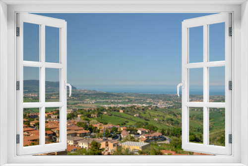 Fototapeta Naklejka Na Ścianę Okno 3D - panoramic view of Recanati City in Italy with the sea