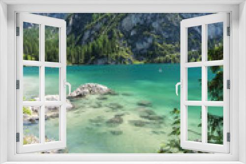 Fototapeta Naklejka Na Ścianę Okno 3D - Der Pragser Wildsee mit glasklarem Wasser