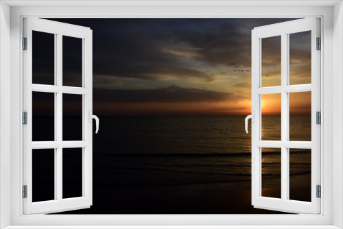 Fototapeta Naklejka Na Ścianę Okno 3D - Sonnenaufgang am Meer