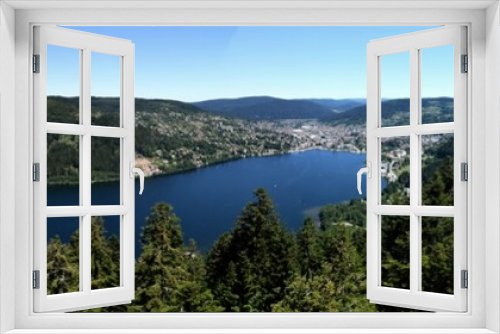 Fototapeta Naklejka Na Ścianę Okno 3D - Panorama grande taille du lac de Gérardmer (Vosges), depuis l'observatoire de Merelle