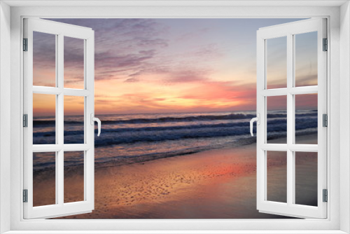 Fototapeta Naklejka Na Ścianę Okno 3D - sunset on a California beach