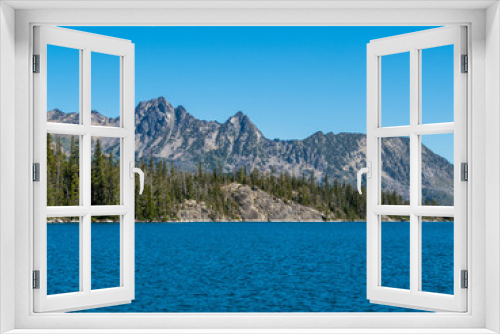 Fototapeta Naklejka Na Ścianę Okno 3D - Lake in North Cascade Mountains