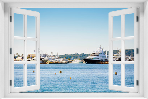 Fototapeta Naklejka Na Ścianę Okno 3D - Sea bay marina with yachts and boats in Cannes
