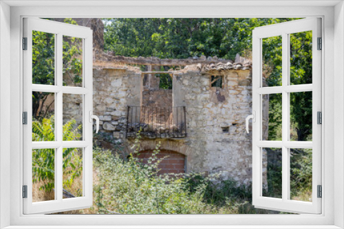 Fototapeta Naklejka Na Ścianę Okno 3D - Abandoned house
