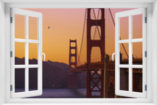 Fototapeta Naklejka Na Ścianę Okno 3D - golden gate bridge at sunset