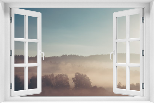 Fototapeta Naklejka Na Ścianę Okno 3D - Fog in moountains