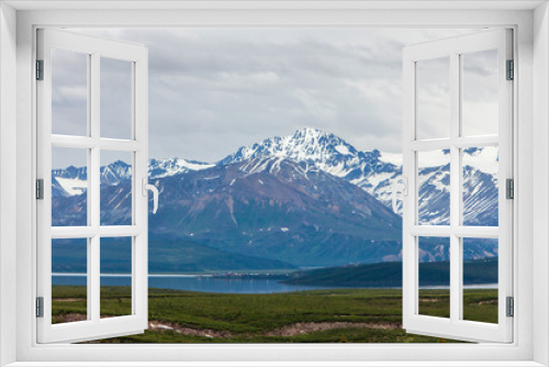 Fototapeta Naklejka Na Ścianę Okno 3D - Southeast Alaska. Tangle Lakes and Alaska Range from Denali Highway