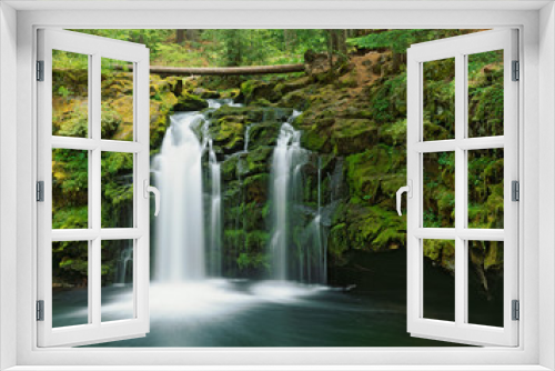 Fototapeta Naklejka Na Ścianę Okno 3D - USA, Oregon, Umpqua River. Waterfall. Credit as: Dennis Flaherty / Jaynes Gallery / DanitaDelimont. com