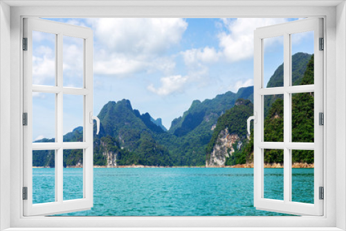 Fototapeta Naklejka Na Ścianę Okno 3D - Limestone mountain range and turquoise lake in Thailand