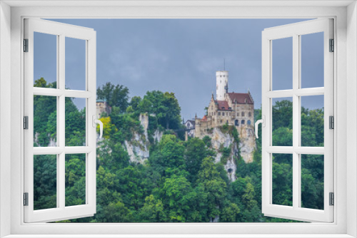 Fototapeta Naklejka Na Ścianę Okno 3D - Burg Lichtenstein