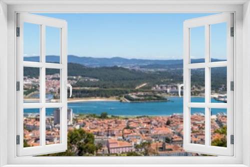 Fototapeta Naklejka Na Ścianę Okno 3D - Panorama sur Viana do Castelo, Portugal, depuis le belvédère de Santa Luzia