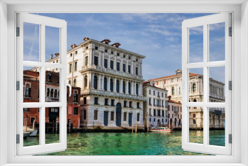Fototapeta Naklejka Na Ścianę Okno 3D - Palazzo Corner della Regina und Ca Pesaro am Canal Grande in Venedig, Italien..