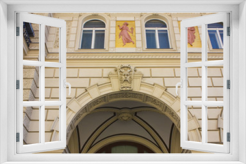 Fototapeta Naklejka Na Ścianę Okno 3D - Rich decoration of the old historical building in Old Town of Vienna, Austria