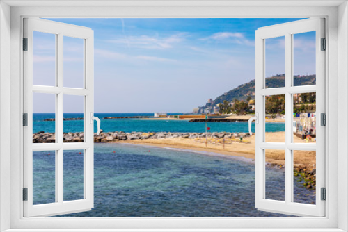 Fototapeta Naklejka Na Ścianę Okno 3D - Sanremo beach at Mediterranean sea shore at morning
