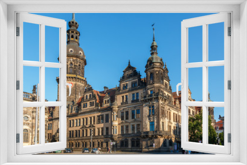 Fototapeta Naklejka Na Ścianę Okno 3D - Hausmannsturm und Residenzschloss in Dresden