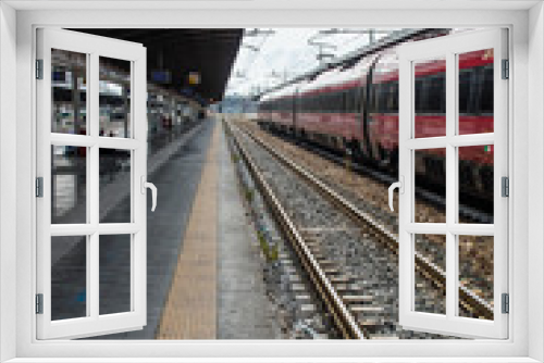 Fototapeta Naklejka Na Ścianę Okno 3D - Estrada de ferro pela europa com suas estações e pontes em varios paises