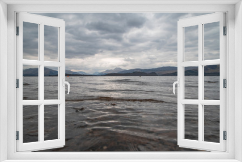 Fototapeta Naklejka Na Ścianę Okno 3D - View from Loch Lomond 