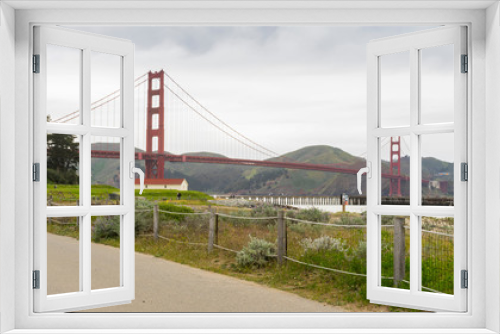 Fototapeta Naklejka Na Ścianę Okno 3D - Golden Gate Bridge at morning light looking from Crissy Field, San Francisco,USA