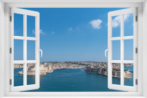 Fototapeta Naklejka Na Ścianę Okno 3D - Valletta Malta July 27 2017 The view of the Grand Harbour (Port of Valletta) with the  fortified cities of Birgu, Senglea and Cospicua. Malta.
