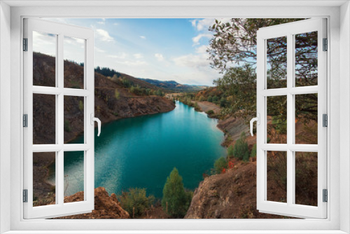 Fototapeta Naklejka Na Ścianę Okno 3D - Blue lake in Altai. This is a former copper mine that was flooded with water