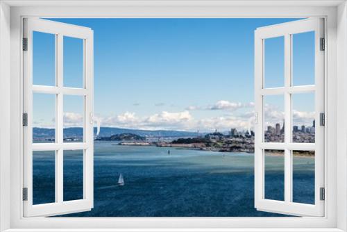 Fototapeta Naklejka Na Ścianę Okno 3D - Large panorama of the the San Francisco skyline, alcatraz island and crissy field