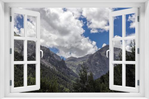 Fototapeta Naklejka Na Ścianę Okno 3D - Clouds over the Rockies