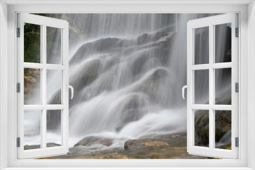 Fototapeta Naklejka Na Ścianę Okno 3D - Kravica waterfalls