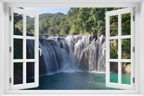 Fototapeta Naklejka Na Ścianę Okno 3D - Shihfen falls