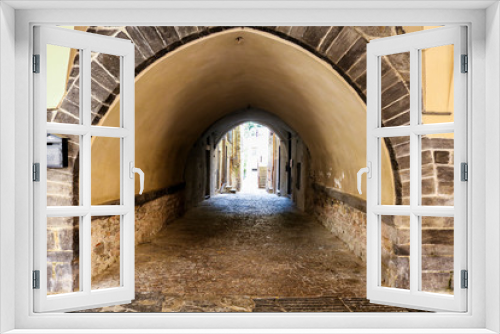 Fototapeta Naklejka Na Ścianę Okno 3D - Borgo storico di Pieve di Teco risalente al 1400, Liguria, case e architetture 