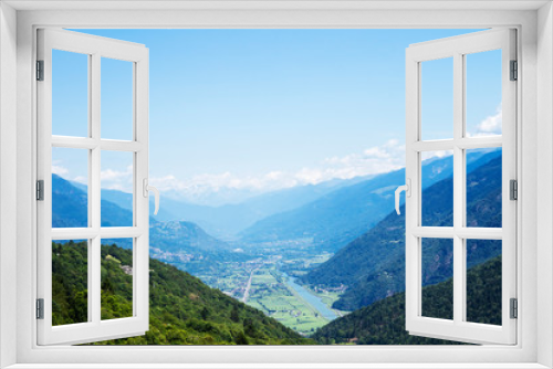 Fototapeta Naklejka Na Ścianę Okno 3D - Vista sulla valle