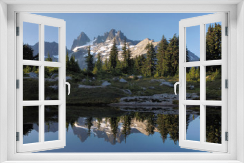 Fototapeta Naklejka Na Ścianę Okno 3D - Alpine Lakes Wilderness morning