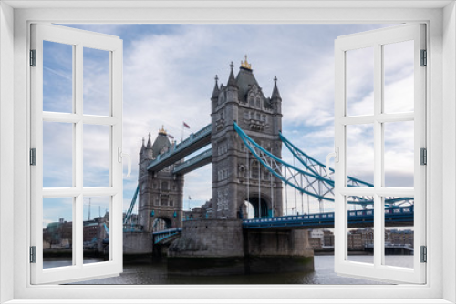 Fototapeta Naklejka Na Ścianę Okno 3D - Historical Landmark Tower Bridge