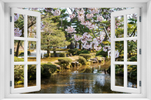 Fototapeta Naklejka Na Ścianę Okno 3D - 金沢の春　兼六園でお花見