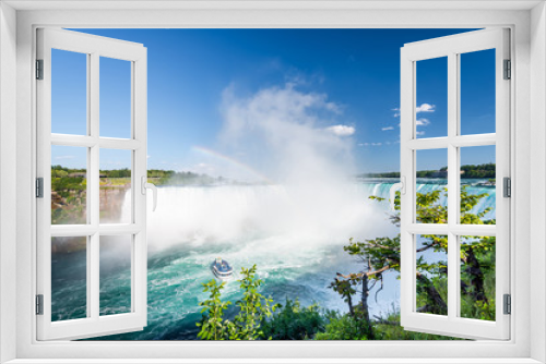 Fototapeta Naklejka Na Ścianę Okno 3D - Beautiful Niagara waterfalls in clear sunny day in the summer