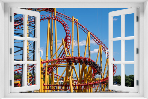 Fototapeta Naklejka Na Ścianę Okno 3D - Enjoy a Nice Day at the Amusement Park