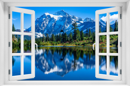 Fototapeta Naklejka Na Ścianę Okno 3D - Picture Lake Reflection of Mount Shuksan 