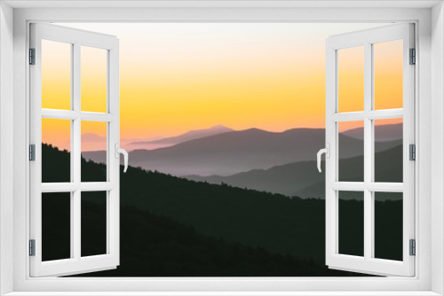 Fototapeta Naklejka Na Ścianę Okno 3D - sunset in mountains