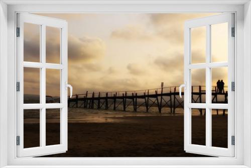 Fototapeta Naklejka Na Ścianę Okno 3D - pier at sunset