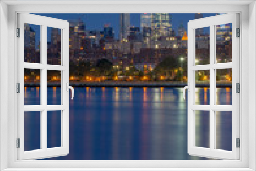 Fototapeta Naklejka Na Ścianę Okno 3D - Downtown Manhattan view from East River at blue hour with long exposure