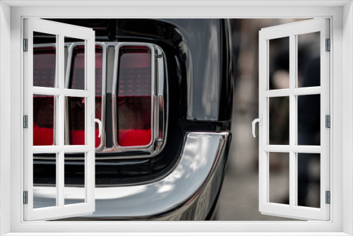Fototapeta Naklejka Na Ścianę Okno 3D - Tylne światło klasycznego auta