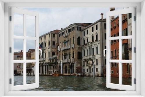 Fototapeta Naklejka Na Ścianę Okno 3D - Venice urban architecture with canals and bay