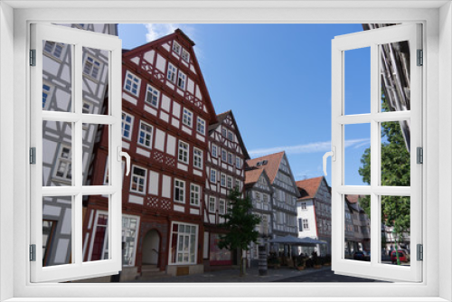 Fototapeta Naklejka Na Ścianę Okno 3D - Historische Fachwerkhäuser am Rathausplatz in Melsungen