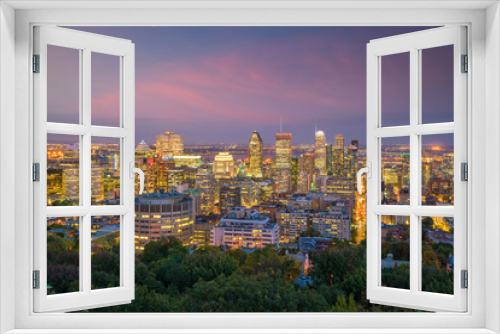 Fototapeta Naklejka Na Ścianę Okno 3D - Montreal from top view at sunset in Canada