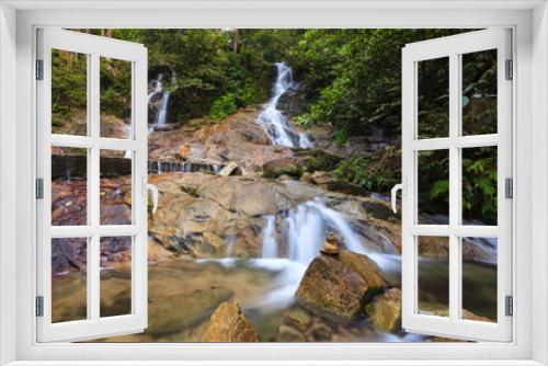 Fototapeta Naklejka Na Ścianę Okno 3D - waterfalls found in tropical rainforest in Malaysia