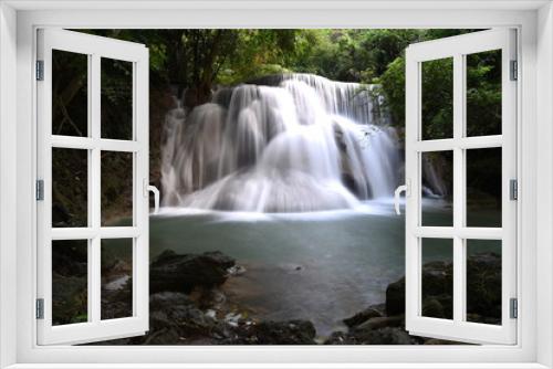 Fototapeta Naklejka Na Ścianę Okno 3D - Huai Mae Khamin Waterfall, Thailand