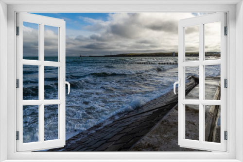 Fototapeta Naklejka Na Ścianę Okno 3D - Aberdeen Scotland, coastline on a beautiful windy autumn afternoon