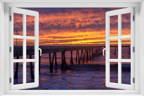 Fototapeta Naklejka Na Ścianę Okno 3D - Fiery Sunset over Pacifica Municipal Pier. Pacifica, San Mateo County, California, USA.