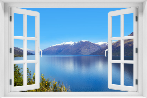 Fototapeta Naklejka Na Ścianę Okno 3D - Picturesque Lake Wakatipu near Queenstown in spring, New Zealand