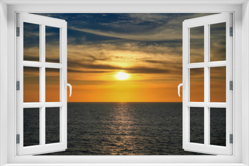 Fototapeta Naklejka Na Ścianę Okno 3D - Sunset over the Pacific Ocean