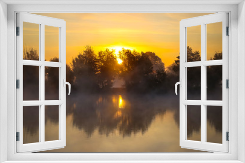 Fototapeta Naklejka Na Ścianę Okno 3D - Sunrise on a lake